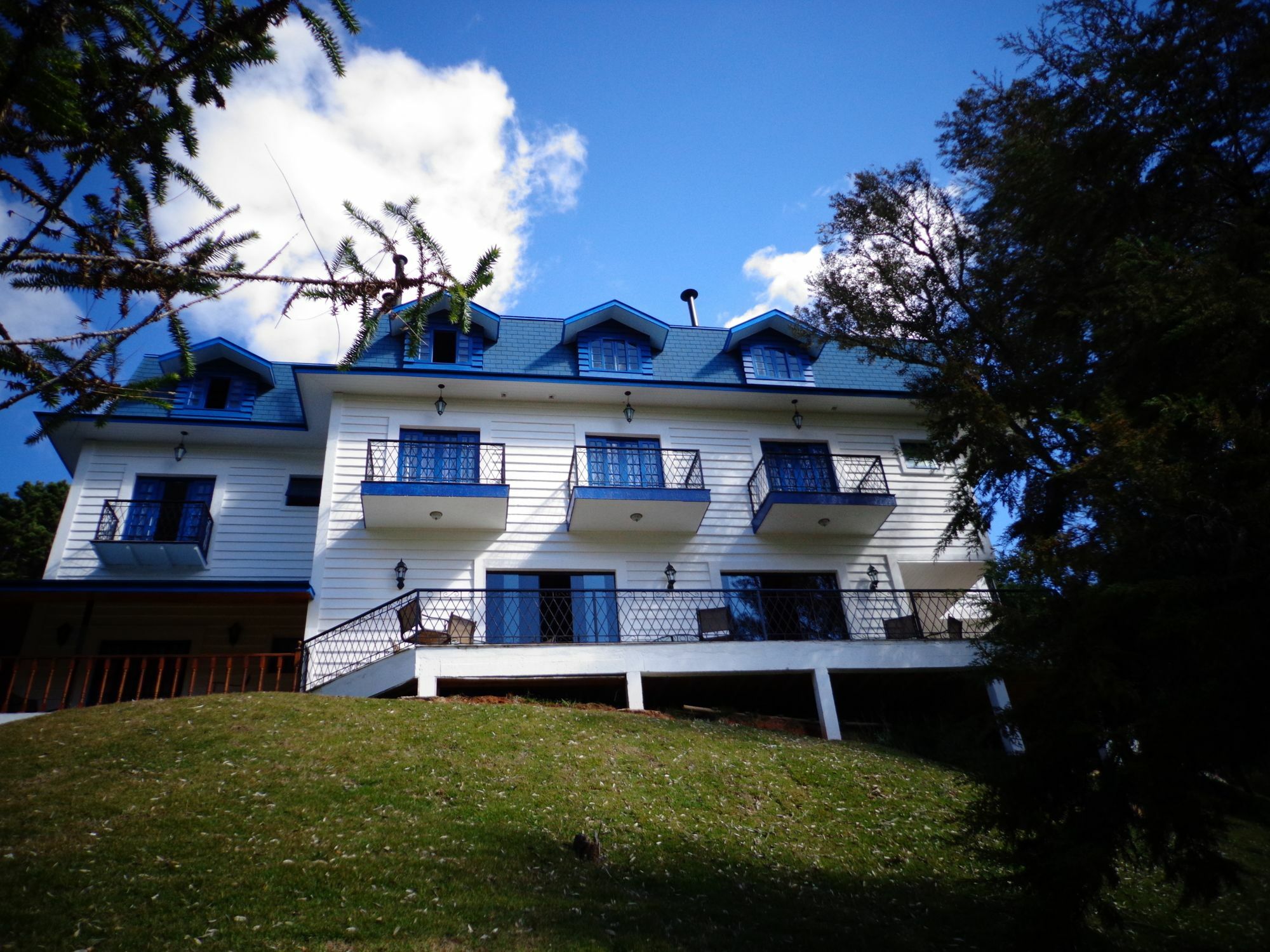 Campos do Jordão Golden Forest Pousada מראה חיצוני תמונה
