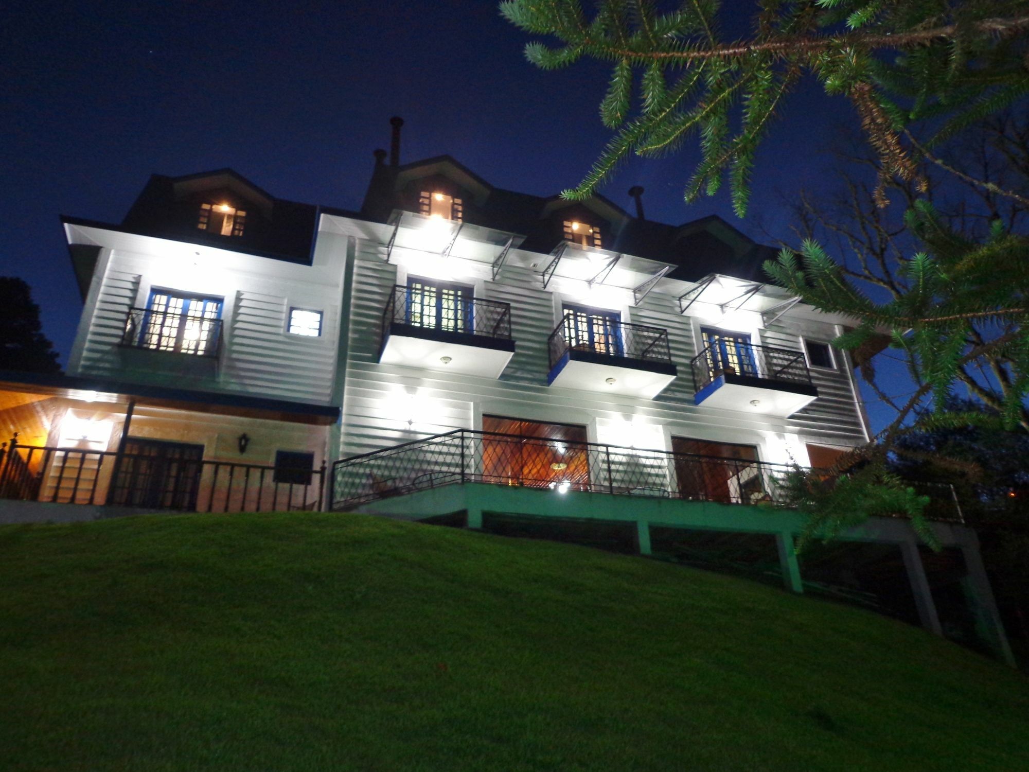 Campos do Jordão Golden Forest Pousada מראה חיצוני תמונה